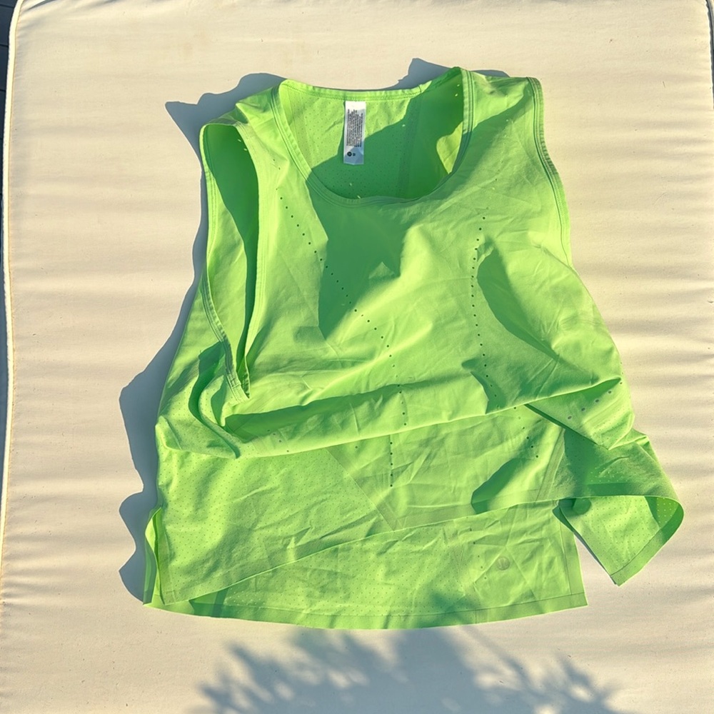 Lululemon tank